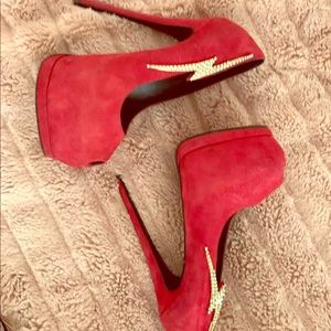 PUmps,REd,Zanotti,6.5,prepubescent once
